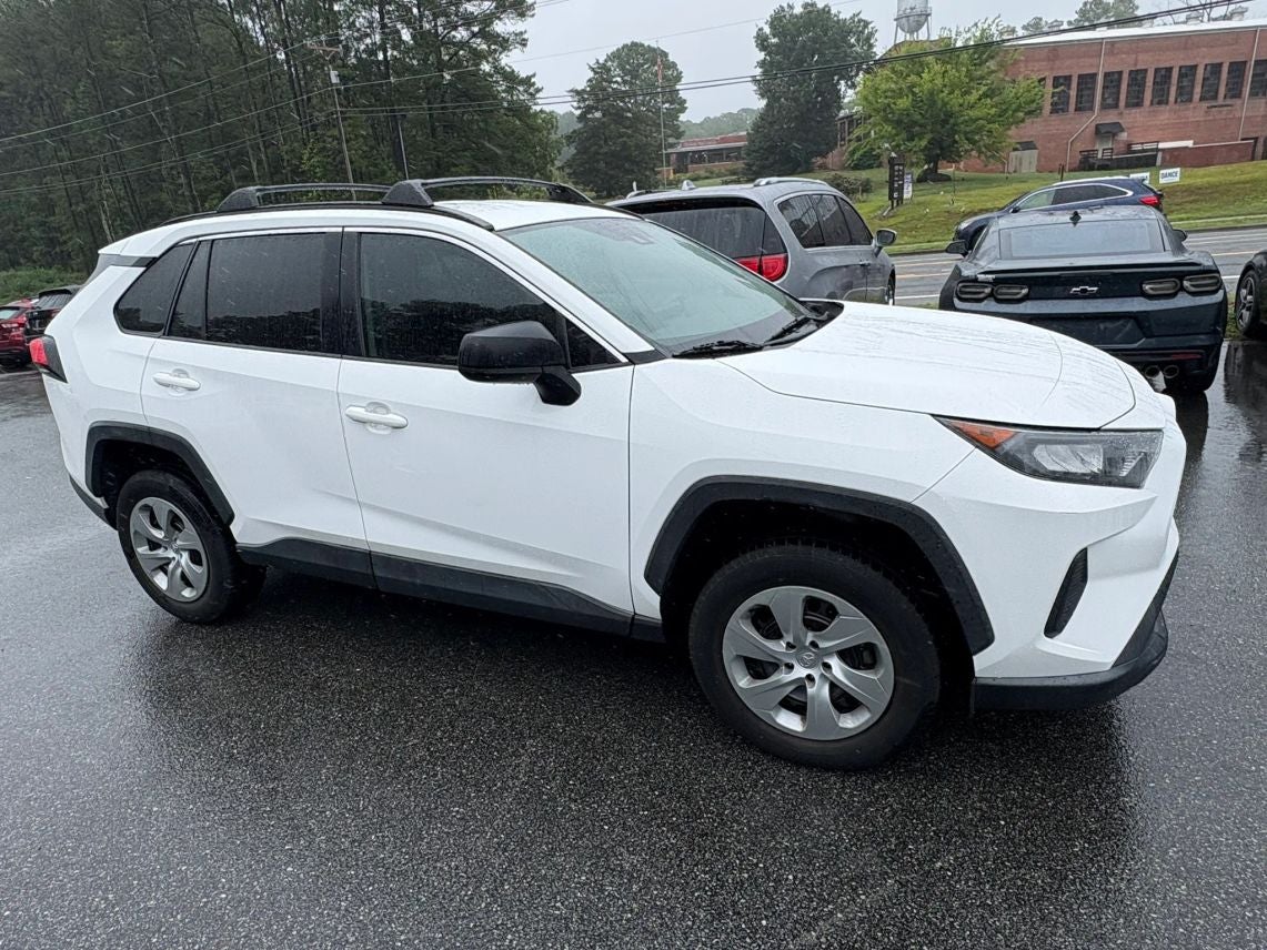 2020 Toyota RAV4 LE Sport Utility 4D