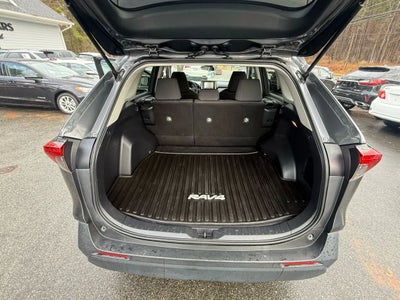 2020 Toyota RAV4 LE Sport Utility 4D