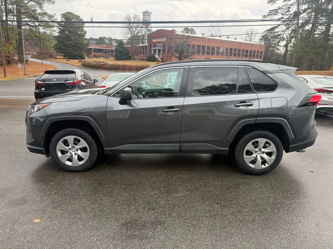 2020 Toyota RAV4 LE Sport Utility 4D