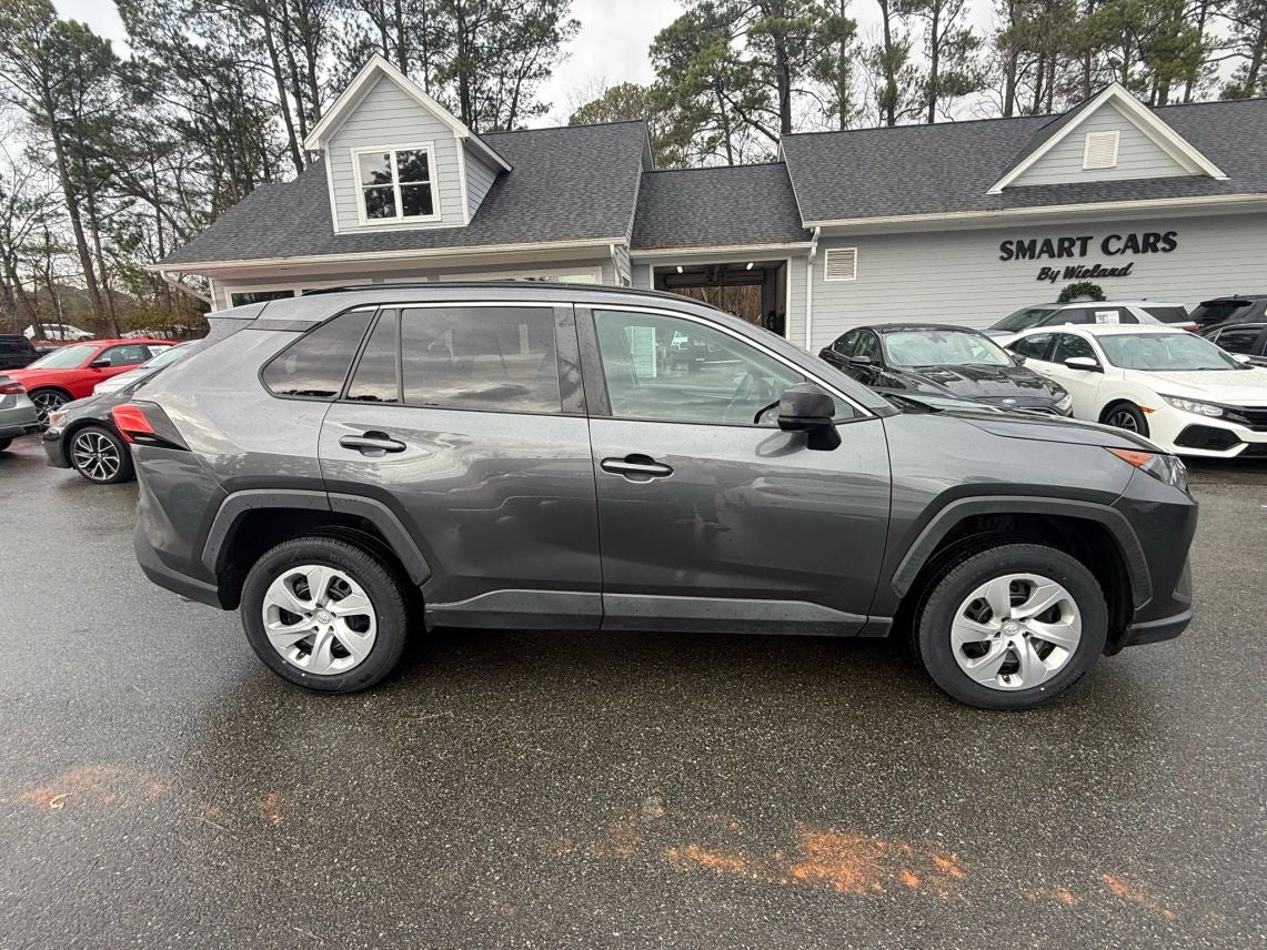 2020 Toyota RAV4 LE Sport Utility 4D