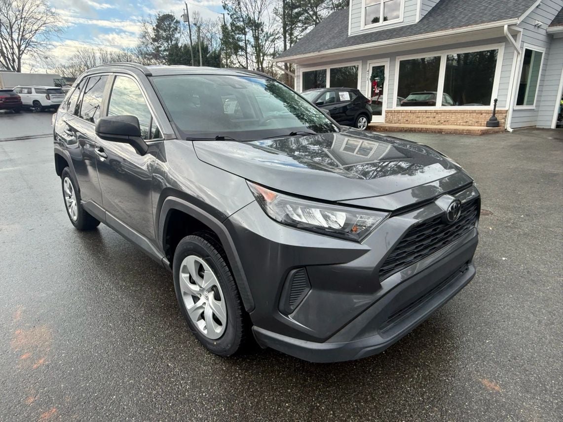 2020 Toyota RAV4 LE Sport Utility 4D
