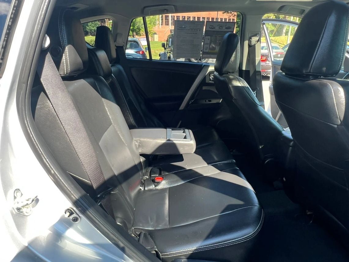 2016 Toyota RAV4 XLE Sport Utility 4D