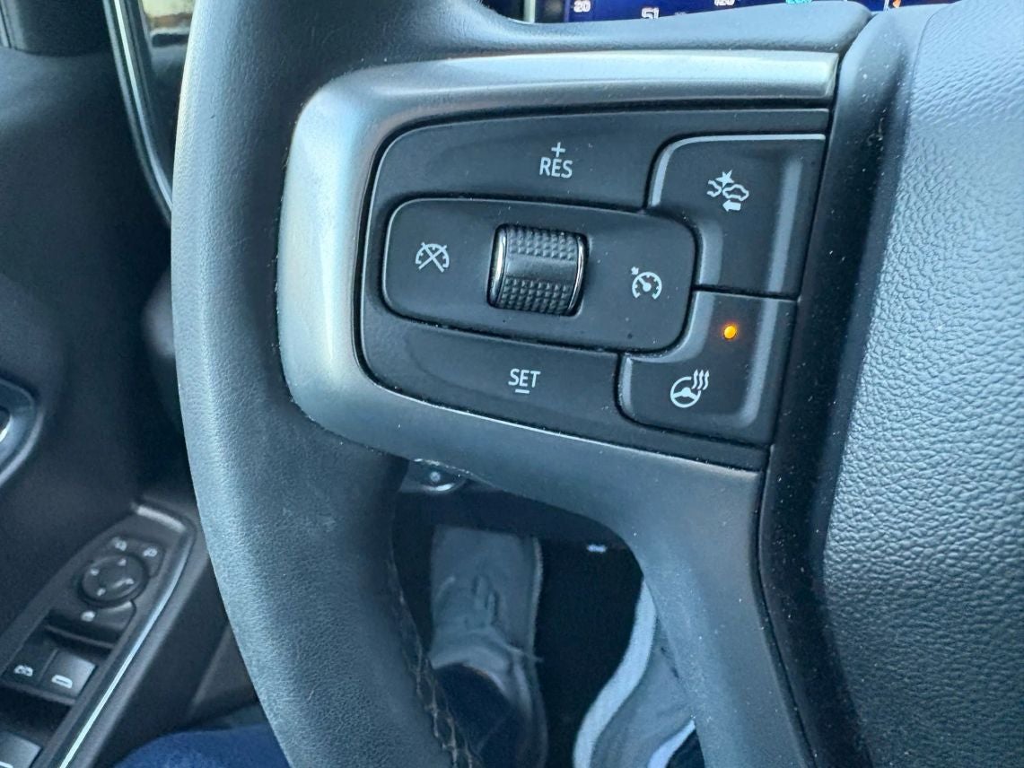 2023 Chevrolet Silverado 1500 Crew Cab LT Pickup 4D 5 3/4 ft