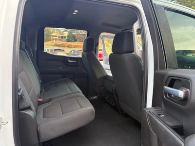 2021 Chevrolet Silverado 1500 Crew Cab Custom Trail Boss Pickup 4D 5 3/4 ft