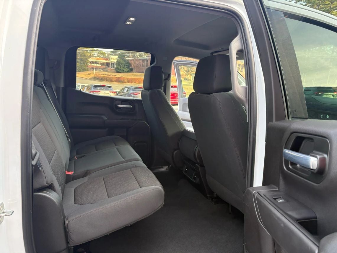 2021 Chevrolet Silverado 1500 Crew Cab Custom Trail Boss Pickup 4D 5 3/4 ft