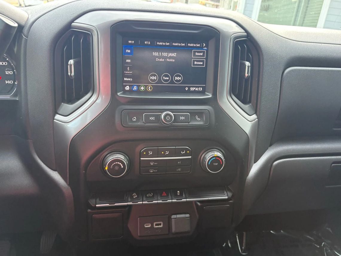 2021 Chevrolet Silverado 1500 Crew Cab Custom Trail Boss Pickup 4D 5 3/4 ft