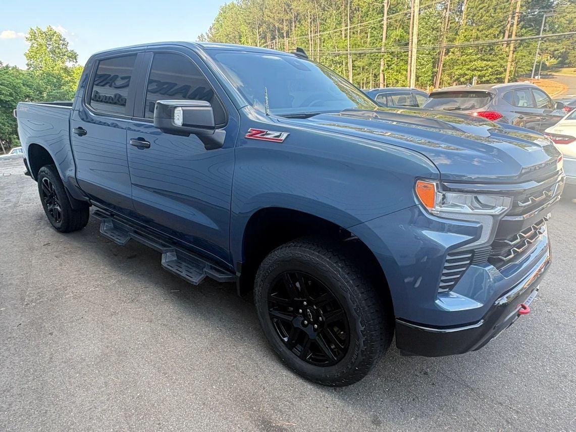 2024 Chevrolet Silverado 1500 Crew Cab LT Trail Boss Pickup 4D 5 3/4 ft
