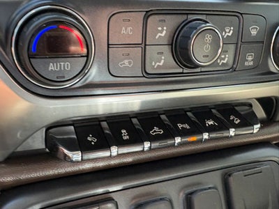 2018 Chevrolet Silverado 1500 Crew Cab Z71 LTZ Pickup 4D 5 3/4 ft