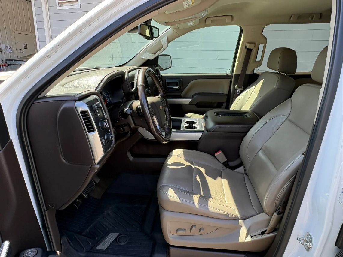 2018 Chevrolet Silverado 1500 Crew Cab Z71 LTZ Pickup 4D 5 3/4 ft