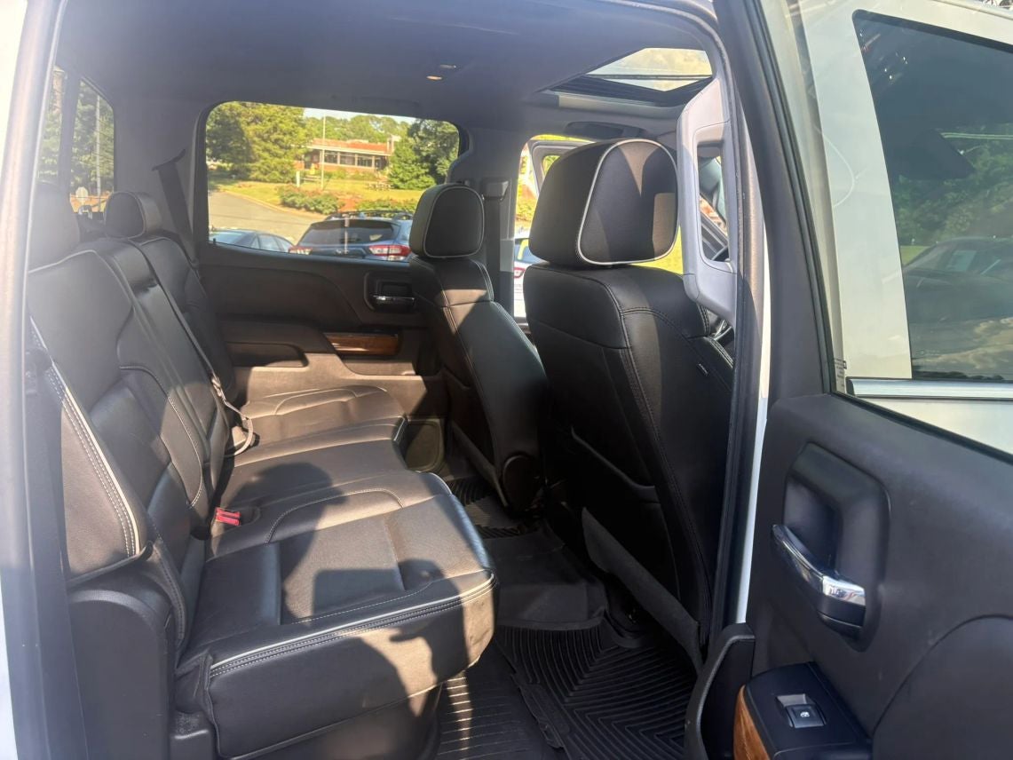2018 Chevrolet Silverado 1500 Crew Cab High Country Pickup 4D 5 3/4 ft