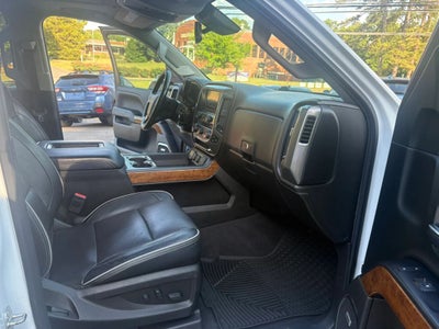 2018 Chevrolet Silverado 1500 Crew Cab High Country Pickup 4D 5 3/4 ft