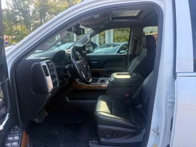 2018 Chevrolet Silverado 1500 Crew Cab High Country Pickup 4D 5 3/4 ft