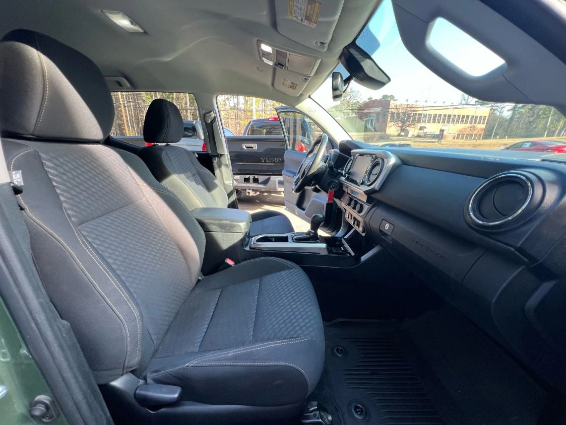 2021 Toyota Tacoma Double Cab SR5 Pickup 4D 5 ft