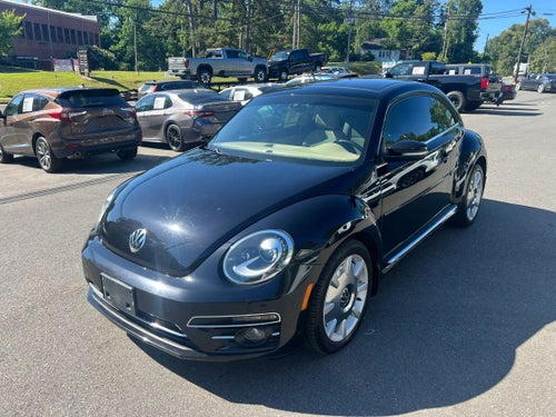 2018 Volkswagen Beetle 2.0T SE Hatchback 2D