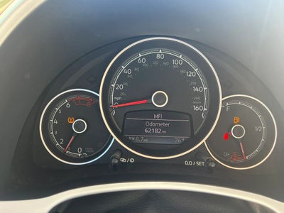 2018 Volkswagen Beetle 2.0T SE Hatchback 2D