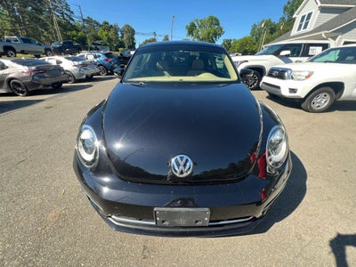 2018 Volkswagen Beetle 2.0T SE Hatchback 2D