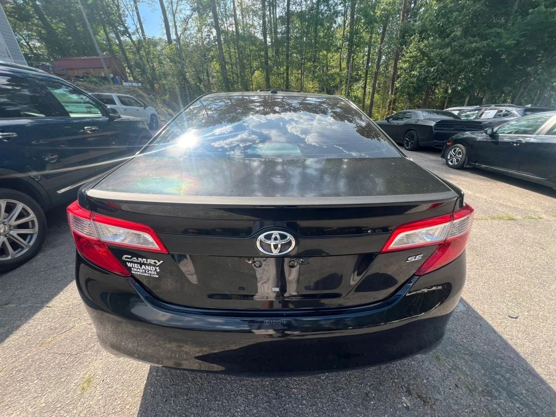 2012 Toyota Camry SE Sedan 4D