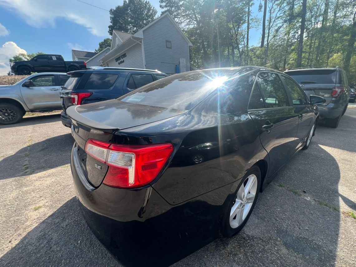 2012 Toyota Camry SE Sedan 4D