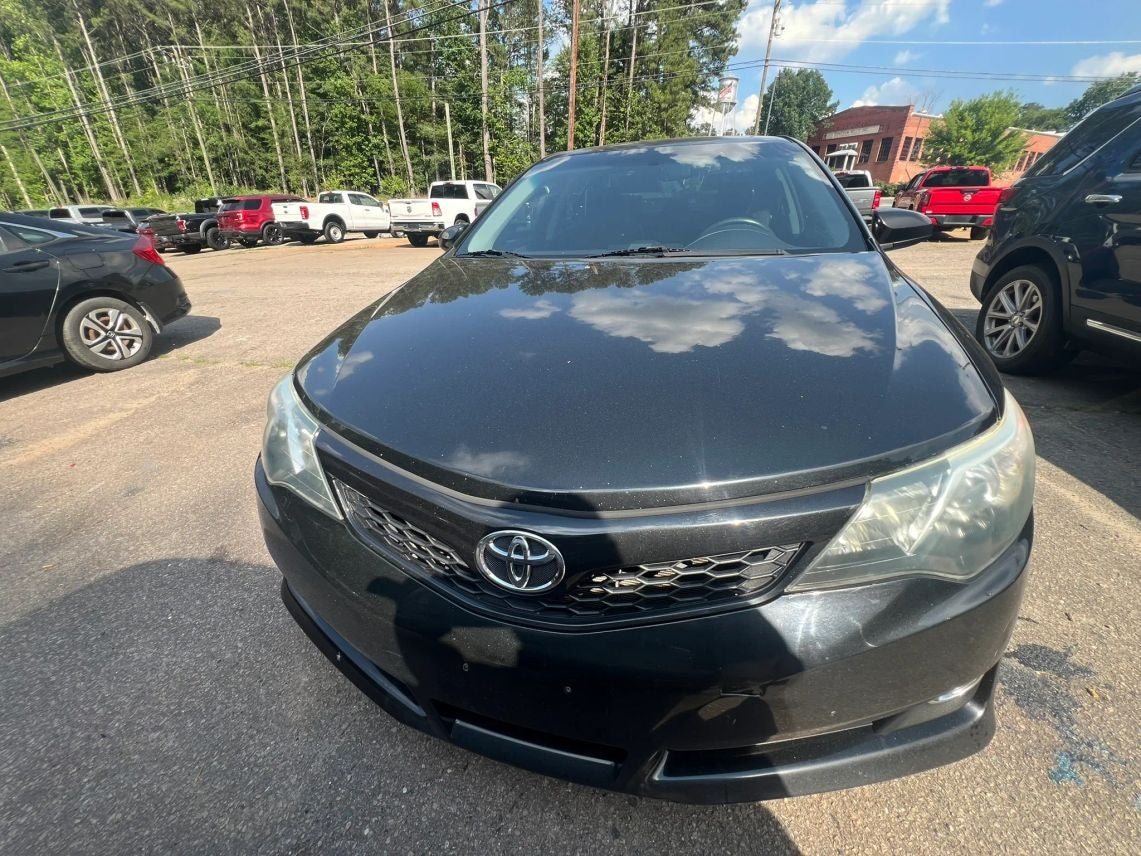 2012 Toyota Camry SE Sedan 4D