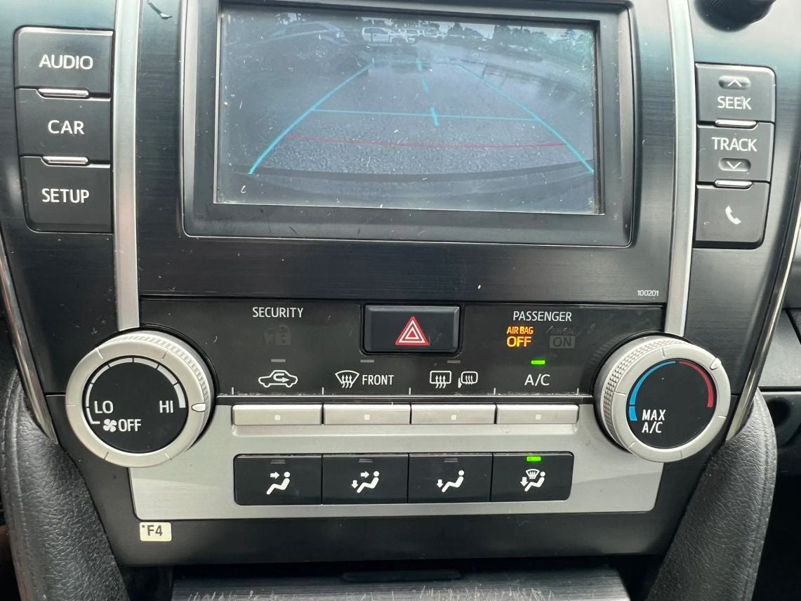 2014 Toyota Camry SE Sedan 4D