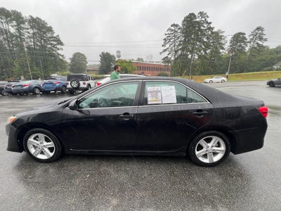 2014 Toyota Camry SE Sedan 4D
