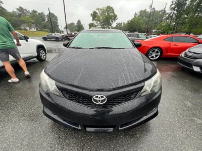 2014 Toyota Camry SE Sedan 4D