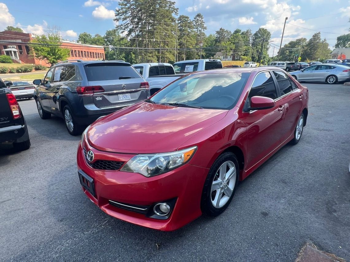 2013 Toyota Camry SE Sedan 4D