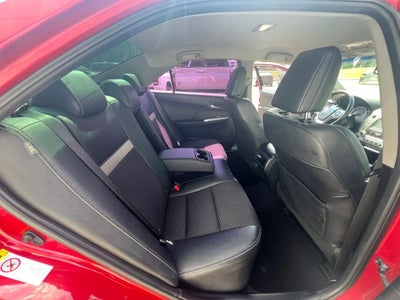 2013 Toyota Camry SE Sedan 4D