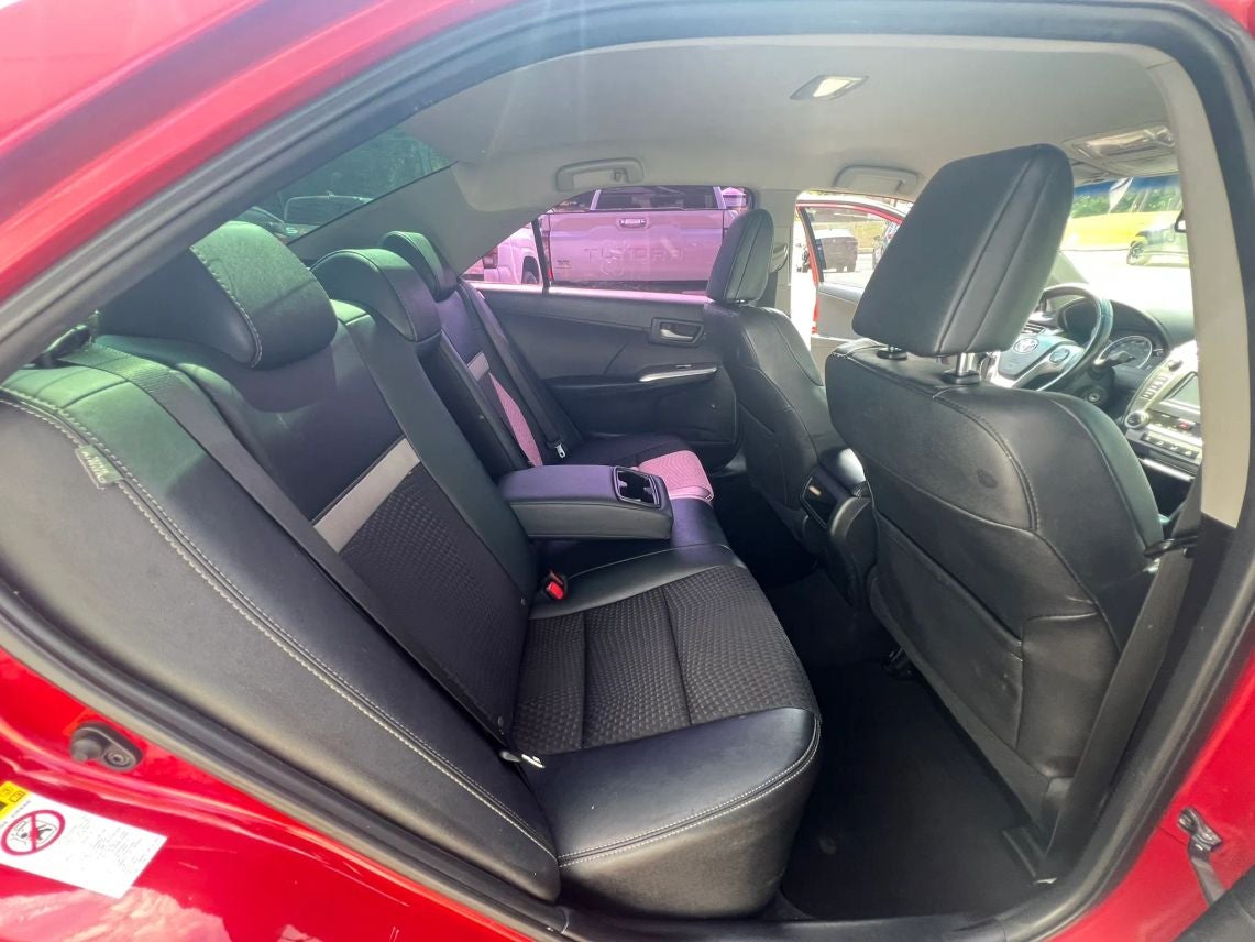 2013 Toyota Camry SE Sedan 4D