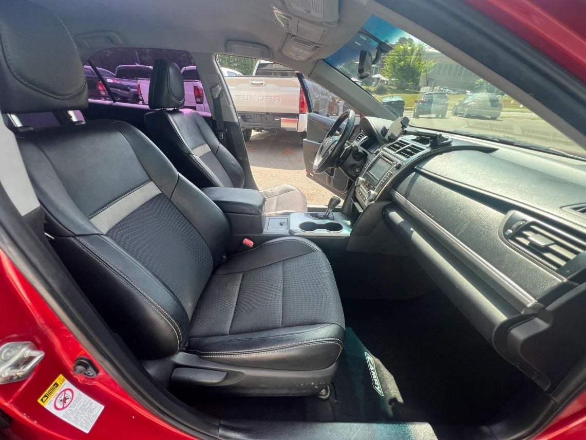 2013 Toyota Camry SE Sedan 4D