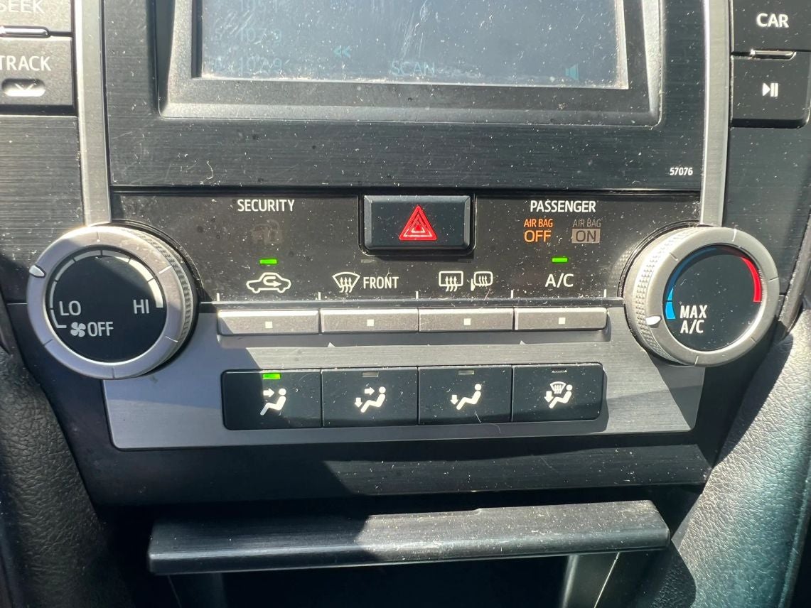 2013 Toyota Camry SE Sedan 4D