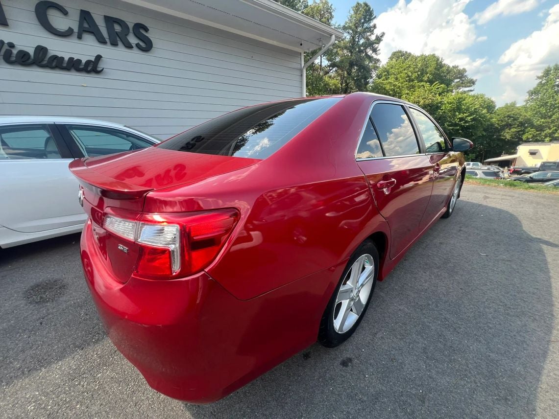 2013 Toyota Camry SE Sedan 4D