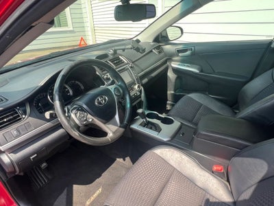 2013 Toyota Camry SE Sedan 4D