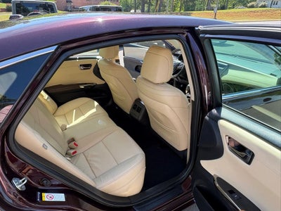 2017 Toyota Avalon XLE Sedan 4D