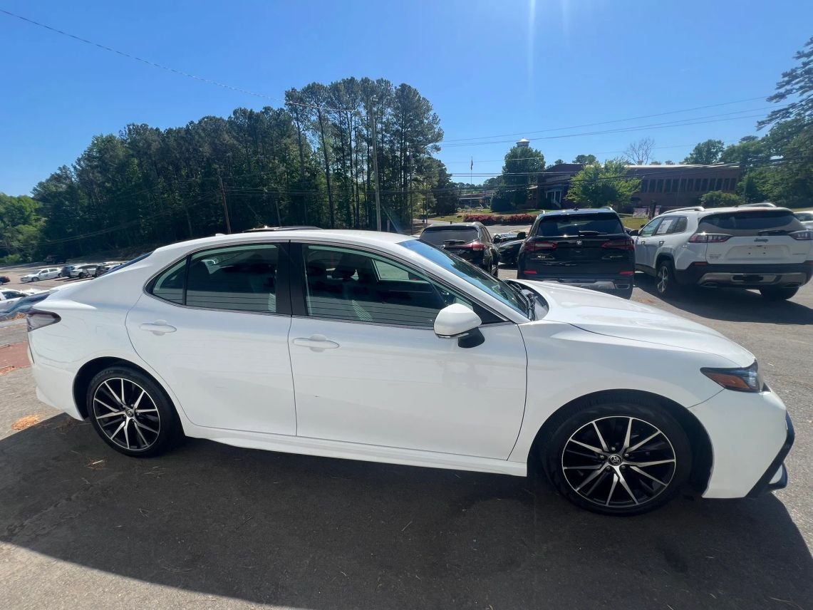 2023 Toyota Camry SE Sedan 4D