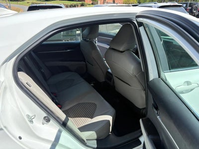 2022 Toyota Camry SE Sedan 4D