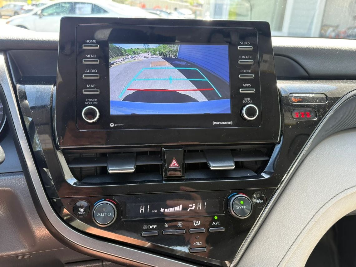 2022 Toyota Camry SE Sedan 4D