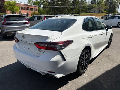 2022 Toyota Camry SE Sedan 4D