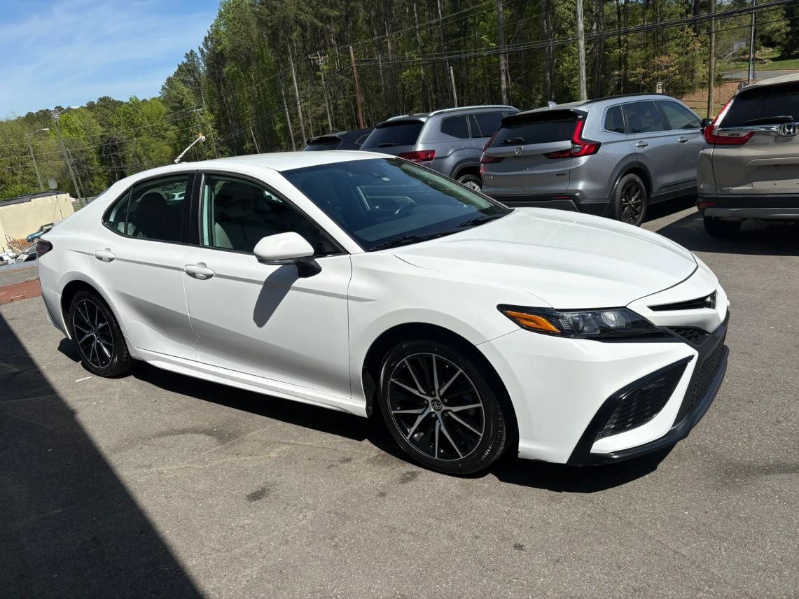 2022 Toyota Camry SE Sedan 4D