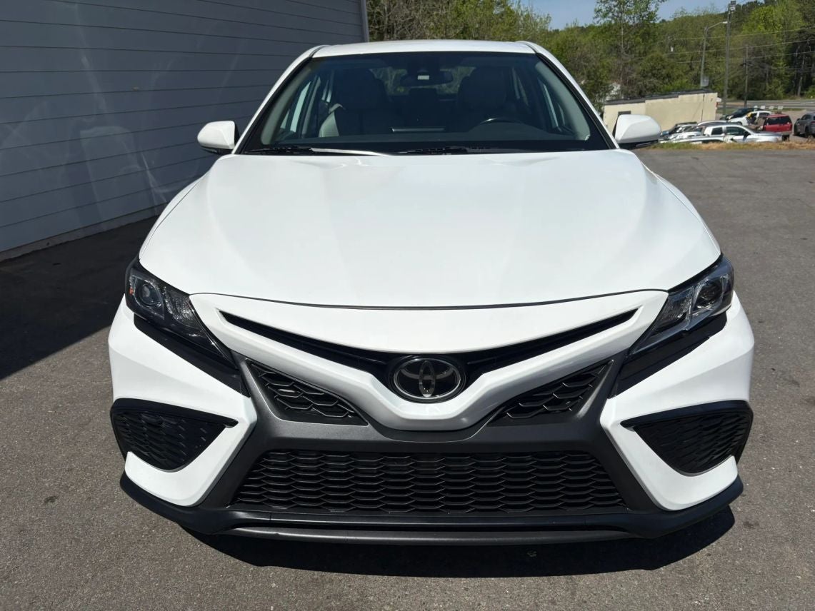 2022 Toyota Camry SE Sedan 4D