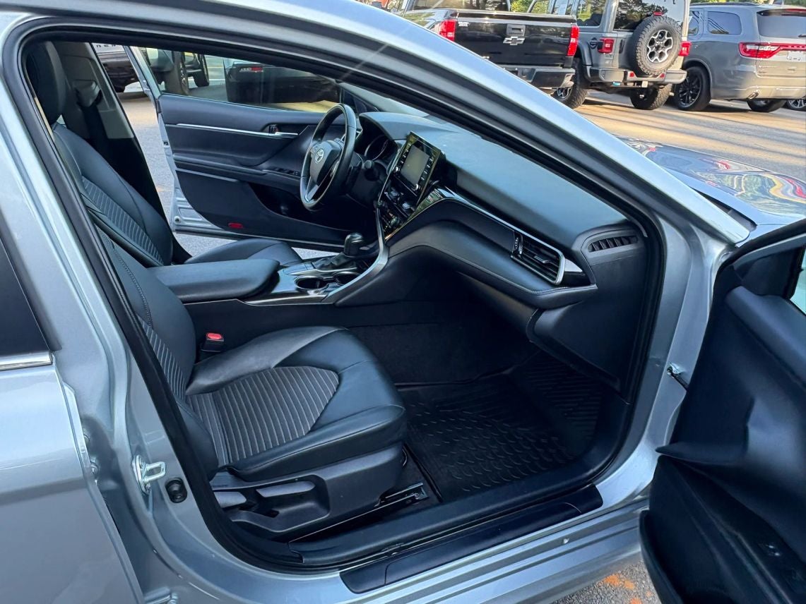 2024 Toyota Camry SE Sedan 4D