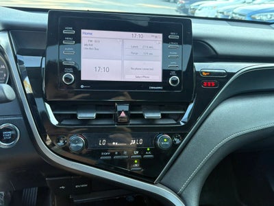 2024 Toyota Camry SE Sedan 4D