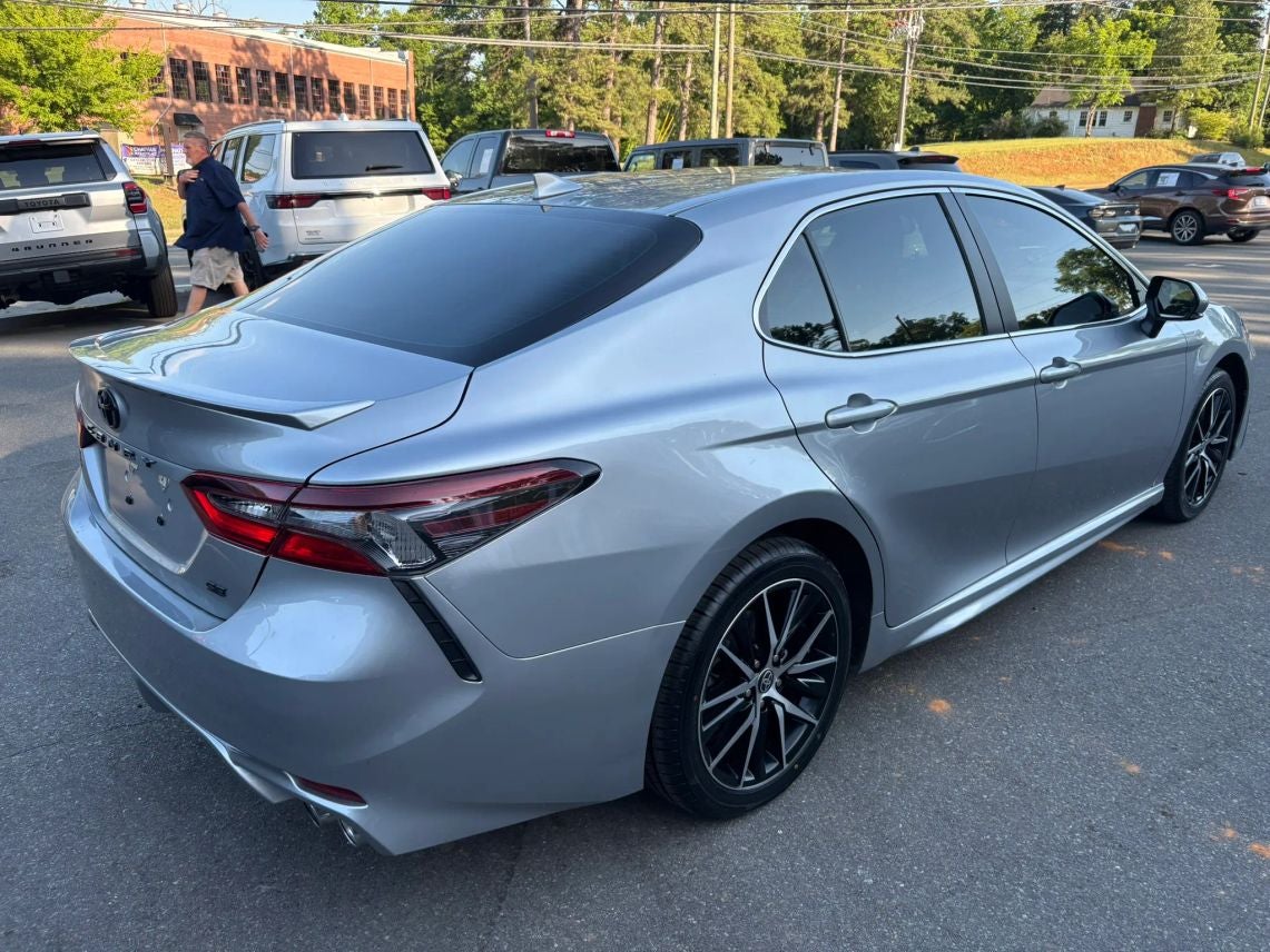 2024 Toyota Camry SE Sedan 4D