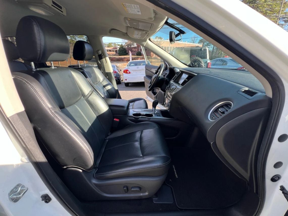 2018 Nissan Pathfinder SL Sport Utility 4D