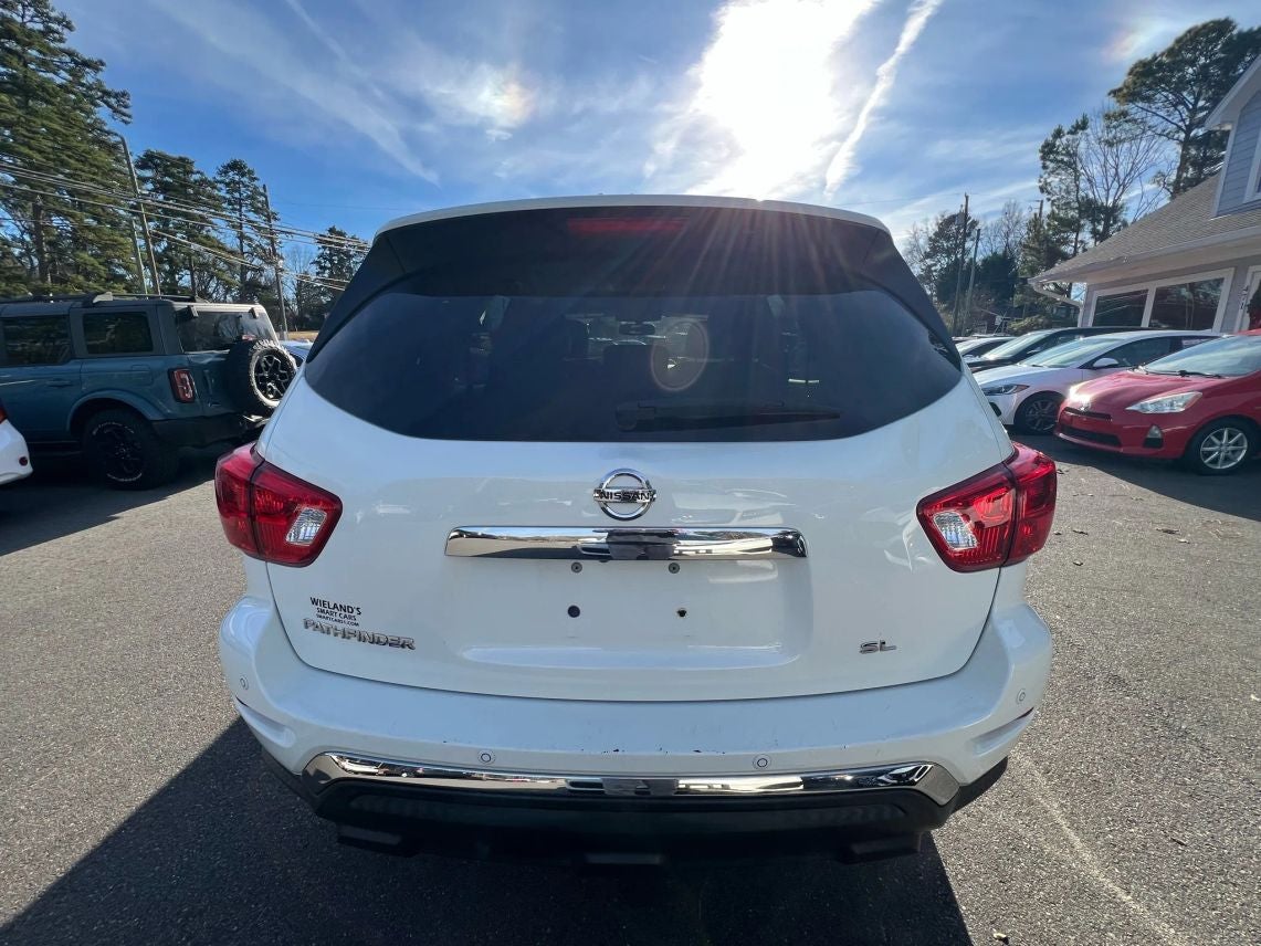 2018 Nissan Pathfinder SL Sport Utility 4D