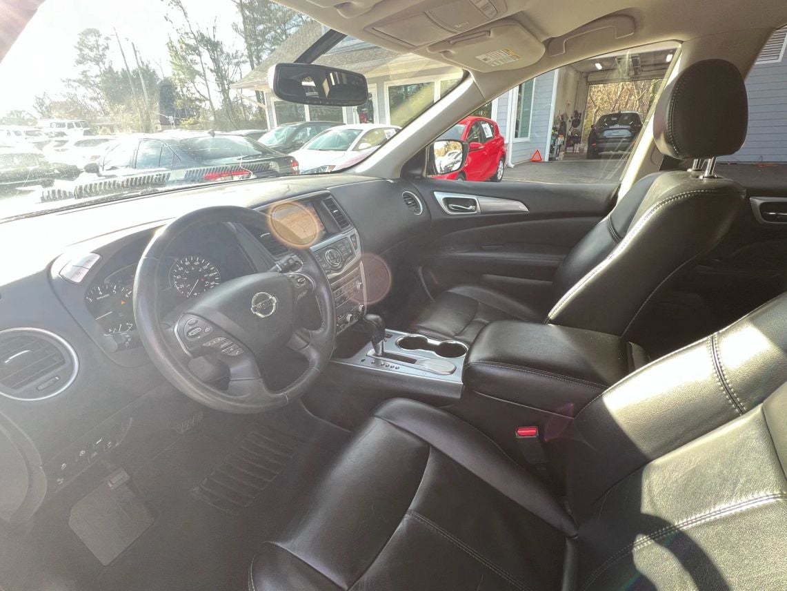 2018 Nissan Pathfinder SL Sport Utility 4D