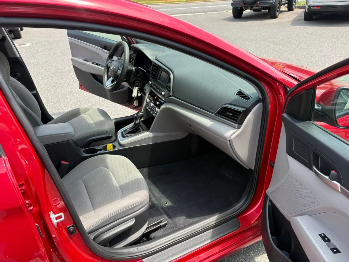 2020 Hyundai Elantra SE Sedan 4D