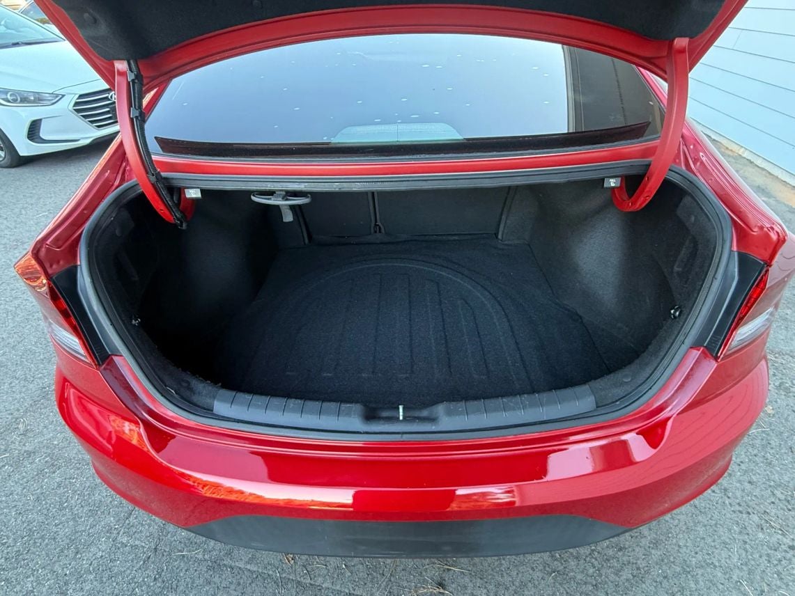 2020 Hyundai Elantra SE Sedan 4D