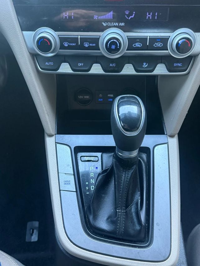 2020 Hyundai Elantra SE Sedan 4D