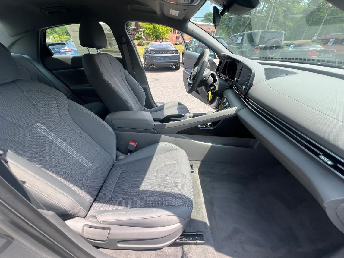 2021 Hyundai Elantra SE Sedan 4D